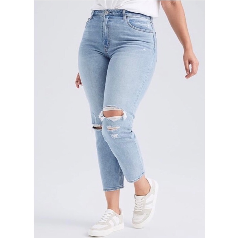 Abercrombie & Fitch The Mom Jean High Rise Denim Jeans Light Blue Wash Size 33